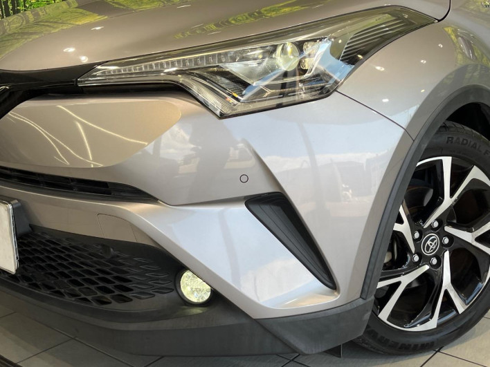 2017 Toyota C-HR DAA-ZYX10 (UW-6a30bfaf9dda1)[9]