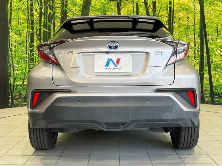 2017 Toyota C-HR DAA-ZYX10 (UW-6a30bfaf9dda1)[18]