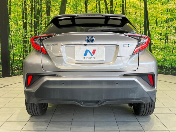 2017 Toyota C-HR DAA-ZYX10 (UW-6a30bfaf9dda1)[28]
