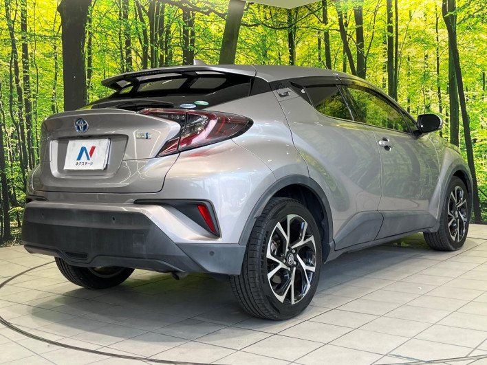 2017 Toyota C-HR DAA-ZYX10 (UW-6a30bfaf9dda1)[17]