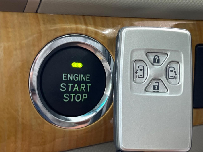 2006 Toyota Estima DBA-ACR50W (UW-6a320f5c19dce)[5]