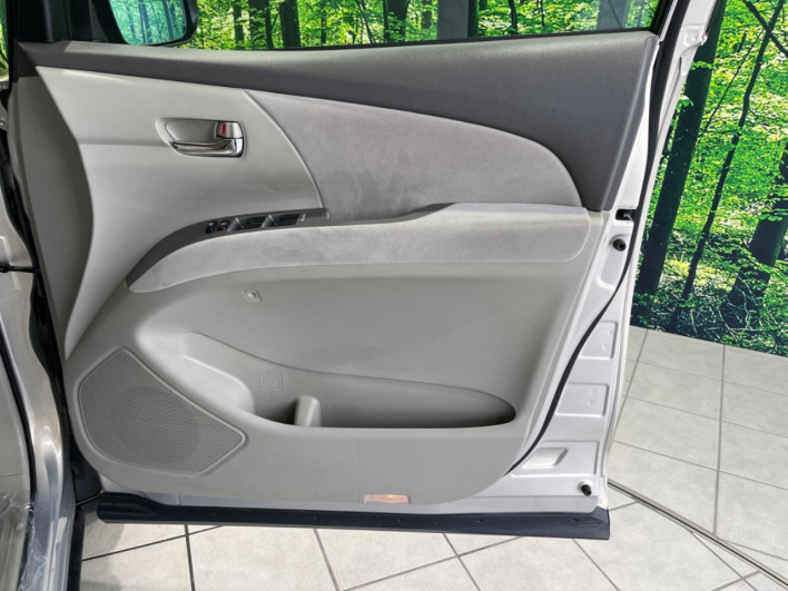 2006 Toyota Estima DBA-ACR50W (UW-6a320f5c19dce)[21]