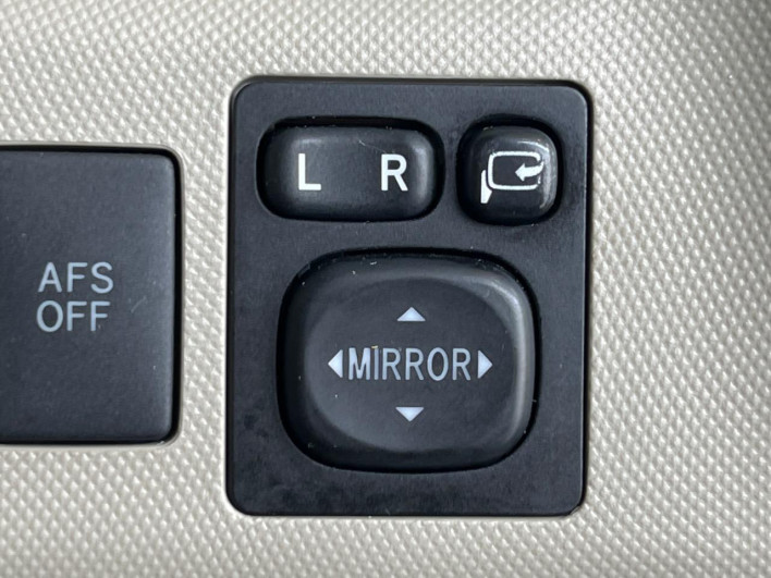 2006 Toyota Estima DBA-ACR50W (UW-6a320f5c19dce)[24]