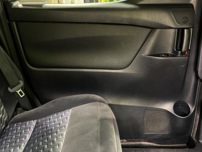 2016 Toyota Vellfire DBA-AGH30W (UW-6a320f5f2caf5)[15]