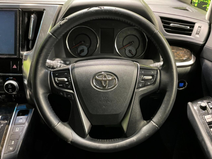 2016 Toyota Vellfire DBA-AGH30W (UW-6a320f5f2caf5)[17]