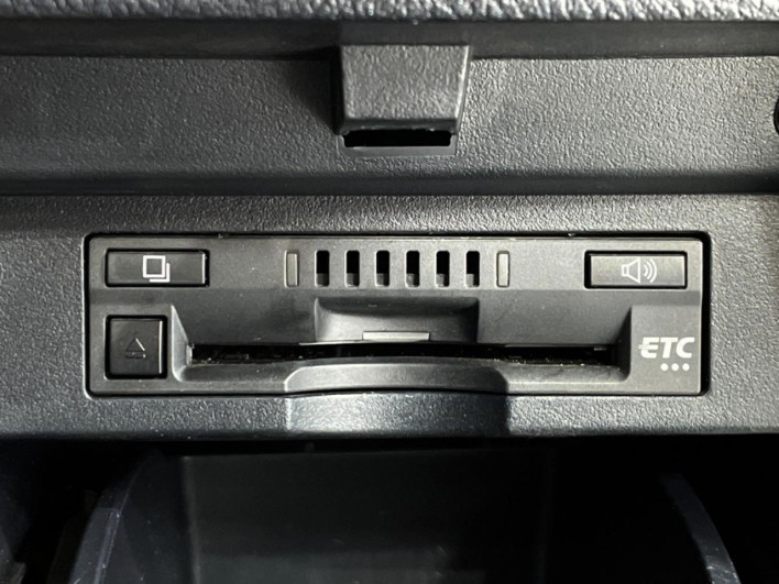 2016 Toyota Vellfire DBA-AGH30W (UW-6a320f5f2caf5)[23]