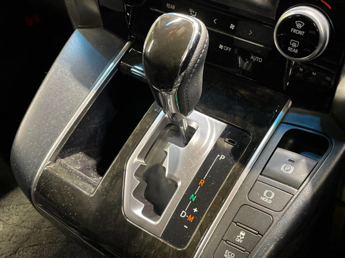 2016 Toyota Vellfire DBA-AGH30W (UW-6a320f5f2caf5)[26]