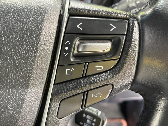 2017 Toyota Alphard DBA-AGH30W (UW-6a320f6155710)[15]