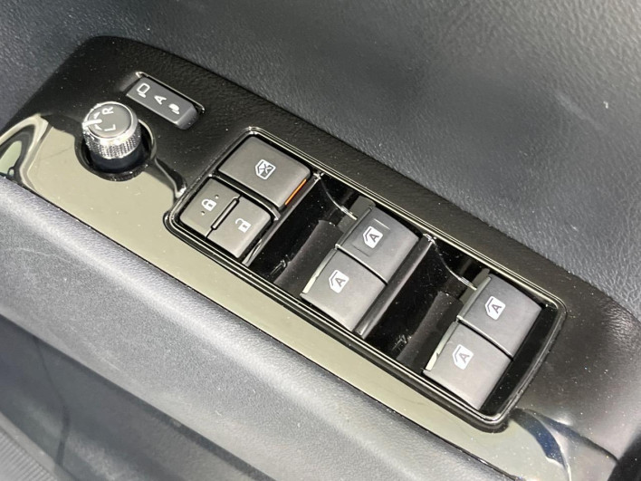 2017 Toyota Alphard DBA-AGH30W (UW-6a320f6155710)[5]