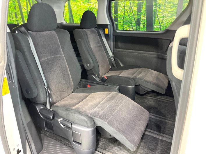 2012 Toyota Vellfire DBA-ANH20W (UW-6a320f73e16e9)[8]