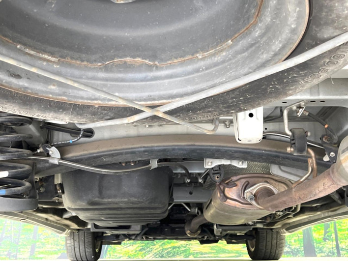 2012 Toyota Vellfire DBA-ANH20W (UW-6a320f73e16e9)[27]