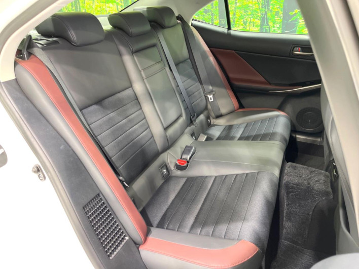2017 Lexus IS DAA-AVE30 (UW-6a320f75cad6e)[8]
