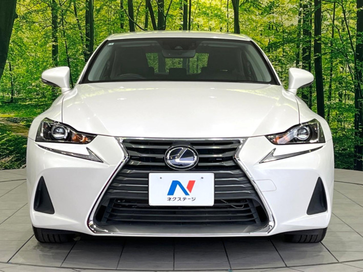2017 Lexus IS DAA-AVE30 (UW-6a320f75cad6e)[17]