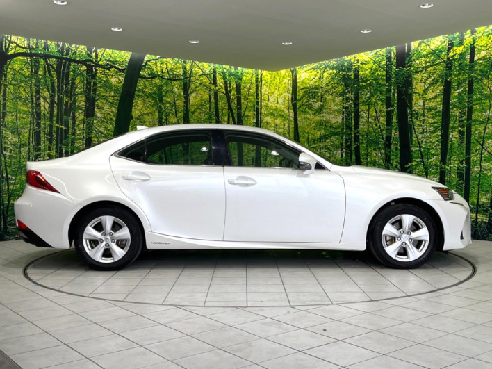 2017 Lexus IS DAA-AVE30 (UW-6a320f75cad6e)[19]
