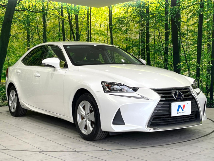 2017 Lexus IS DAA-AVE30 (UW-6a320f75cad6e)[18]