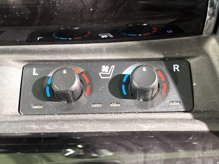 2021 Toyota Alphard Hybrid 6AA-AYH30W (UW-6a320f8887930)[27]