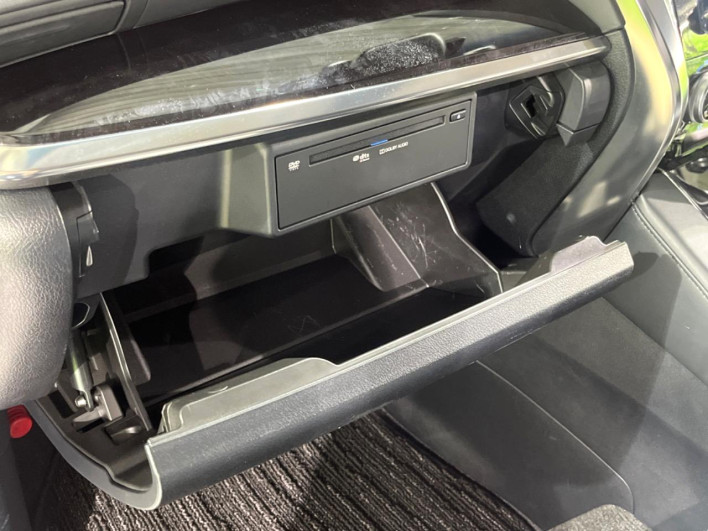 2021 Toyota Alphard Hybrid 6AA-AYH30W (UW-6a320f8887930)[4]