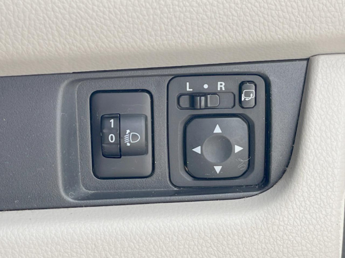 2013 Mitsubishi eK Wagon DBA-B11W (UW-6a320f8ecd989)[24]