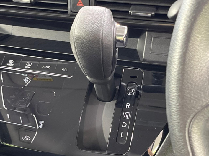 2022 Nissan Roox 5AA-B44A (UW-6a320fa565e7b)[13]