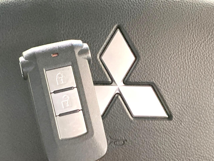 2013 Mitsubishi Delica D:5 DBA-CV5W (UW-6a320fb9f2b99)[24]