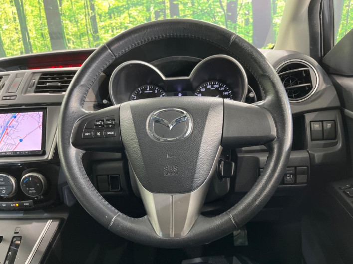 2013 Mazda Premacy DBA-CWFFW (UW-6a320fba28283)[29]