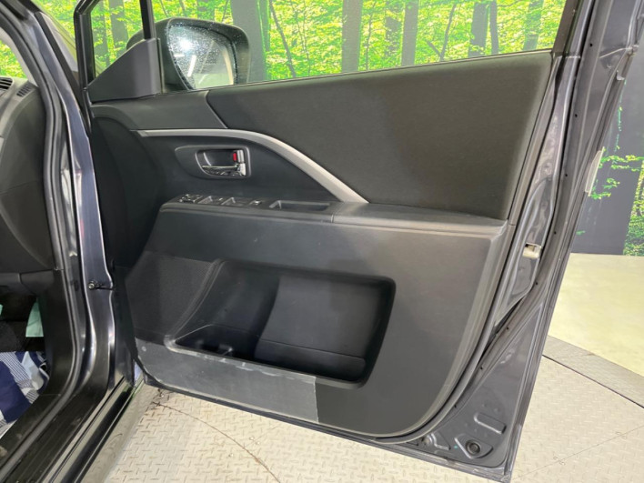 2013 Mazda Premacy DBA-CWFFW (UW-6a320fba28283)[18]