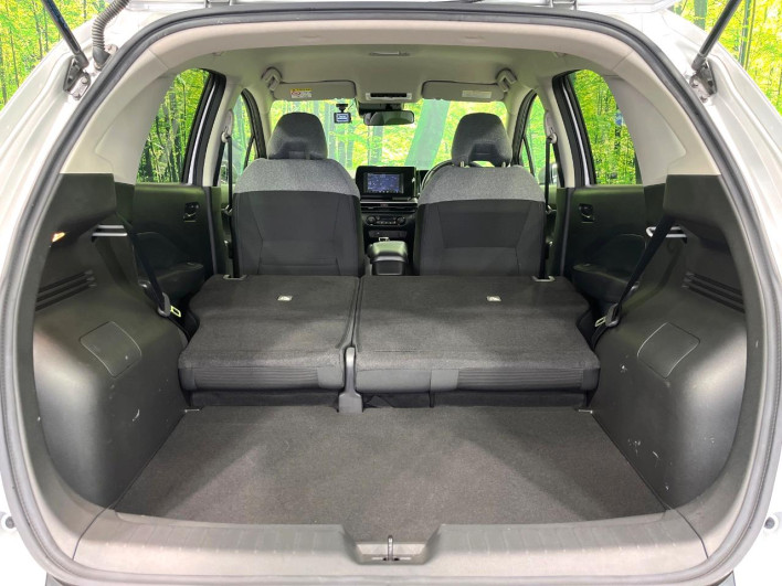 2022 Nissan Note 6AA-E13 (UW-6a320fc95c0e5)[28]