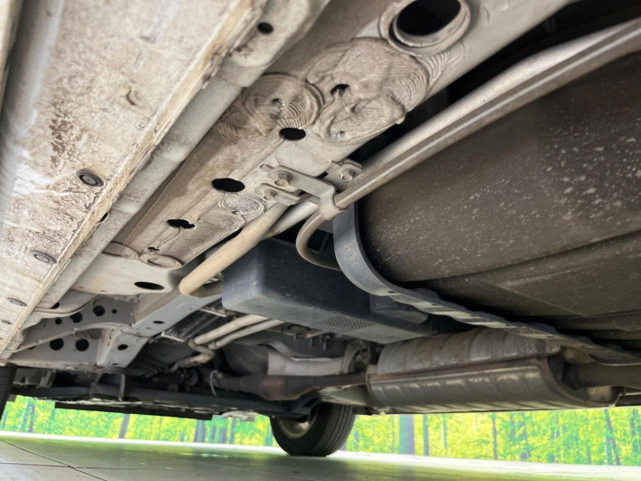 2011 Nissan Serena DBA-FC26 (UW-6a320fcbe505f)[25]