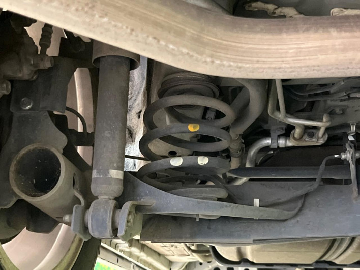 2011 Nissan Serena DBA-FC26 (UW-6a320fcbe505f)[24]