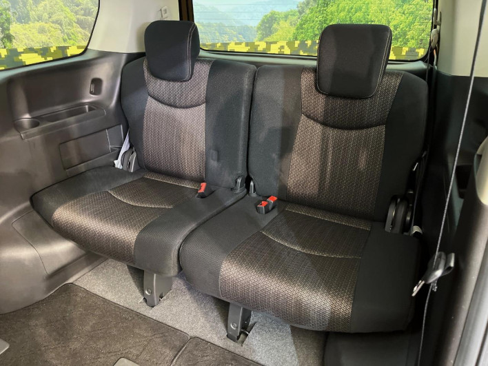 2014 Nissan Serena DBA-FNC26 (UW-6a320fd342a38)[28]