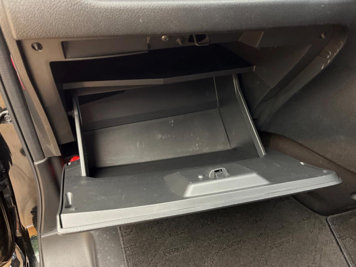 2014 Nissan Serena DBA-FNC26 (UW-6a320fd342a38)[23]