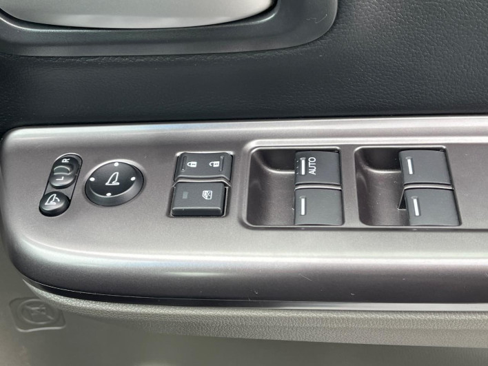 2017 Honda Freed hybrid DAA-GB7 (UW-6a320fd64ada0)[17]