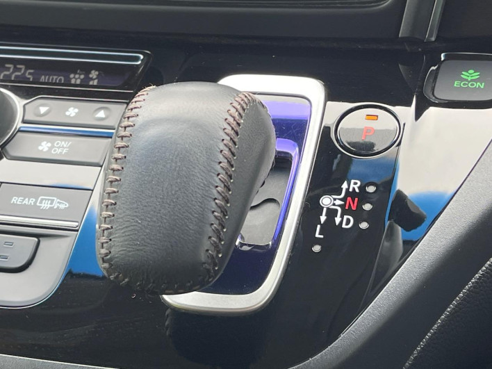 2017 Honda Freed hybrid DAA-GB7 (UW-6a320fd64ada0)[11]
