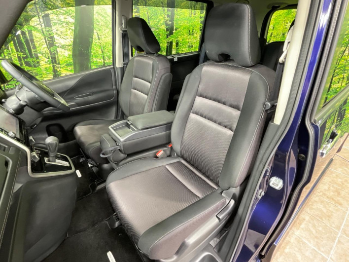 2017 Nissan Serena DAA-GFC27 (UW-6a320fe02a424)[17]