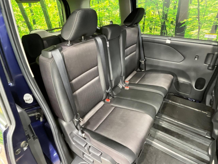 2017 Nissan Serena DAA-GFC27 (UW-6a320fe02a424)[9]