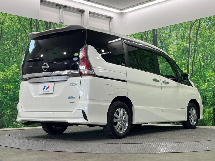 2017 Nissan Serena DAA-GFNC27 (UW-6a320fe8086be)[29]