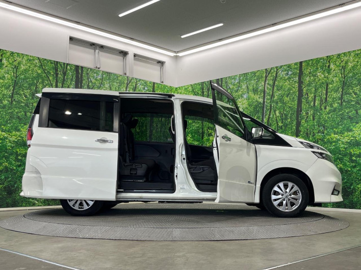 2017 Nissan Serena DAA-GFNC27 (UW-6a320fe8086be)[24]