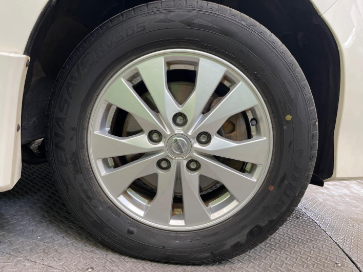 2017 Nissan Serena DAA-GFNC27 (UW-6a320fe8086be)[13]