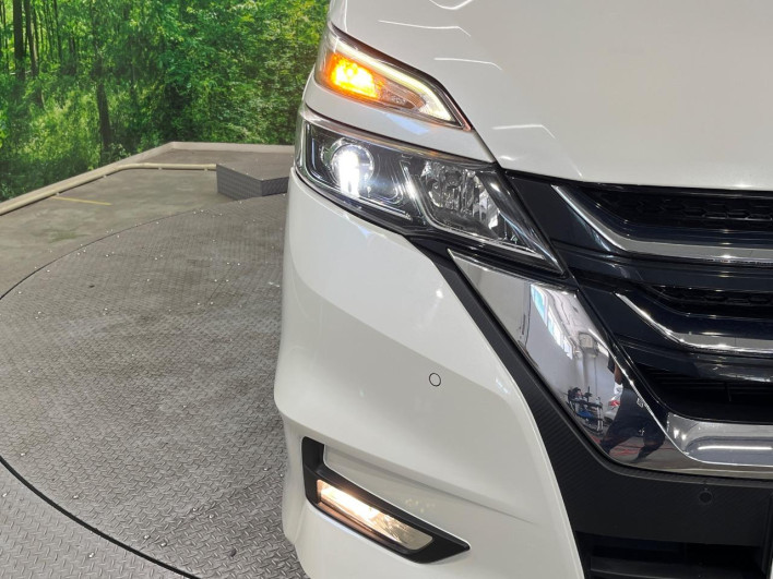 2017 Nissan Serena DAA-GFNC27 (UW-6a320fe8086be)[17]