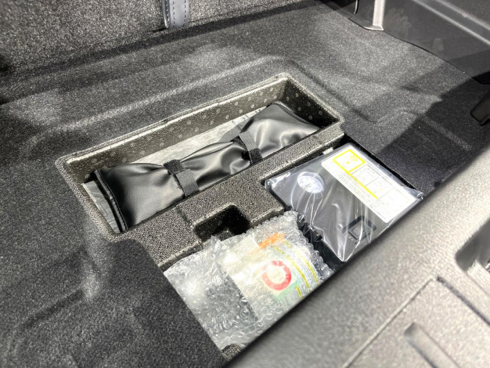 2023 Mitsubishi OUTLANDER PHEV 5LA-GN0W (UW-6a320fecaf2bc)[20]