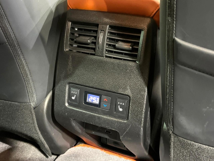 2023 Mitsubishi OUTLANDER PHEV 5LA-GN0W (UW-6a320fecaf2bc)[29]
