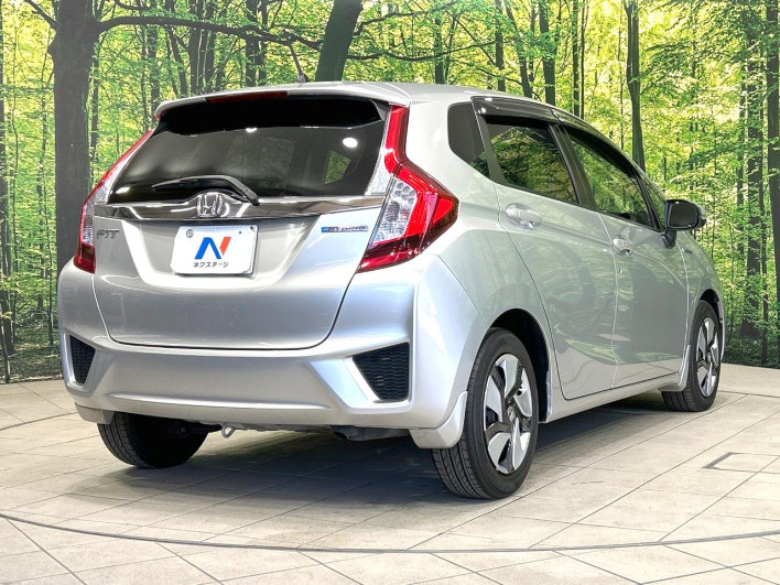 2014 Honda Fit Hybrid DAA-GP5 (UW-6a320fee7a752)[23]
