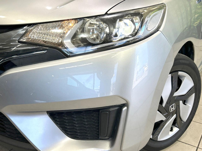 2014 Honda Fit Hybrid DAA-GP5 (UW-6a320fee7a752)[17]