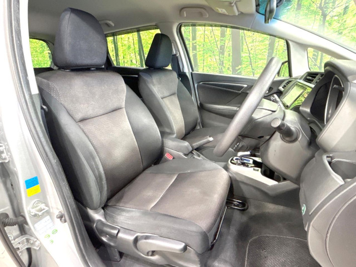 2014 Honda Fit Hybrid DAA-GP5 (UW-6a320fee7a752)[7]