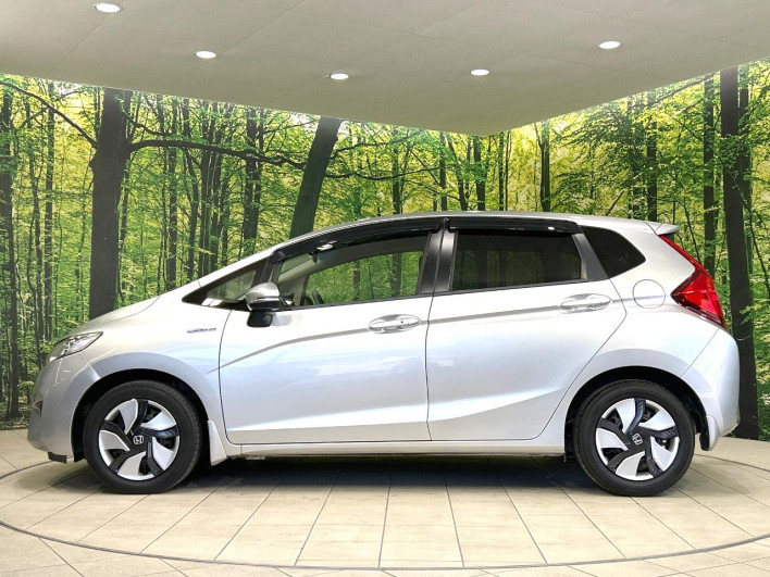2014 Honda Fit Hybrid DAA-GP5 (UW-6a320fee7a752)[26]