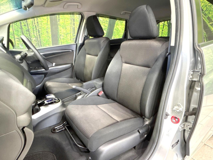 2014 Honda Fit Hybrid DAA-GP5 (UW-6a320fee7a752)[16]