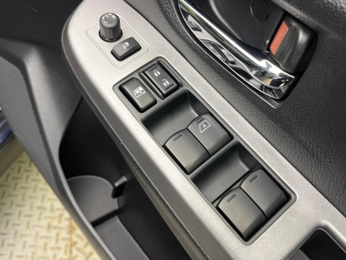 2013 Subaru XV HYBRID DAA-GPE (UW-6a320ff12d3c8)[22]