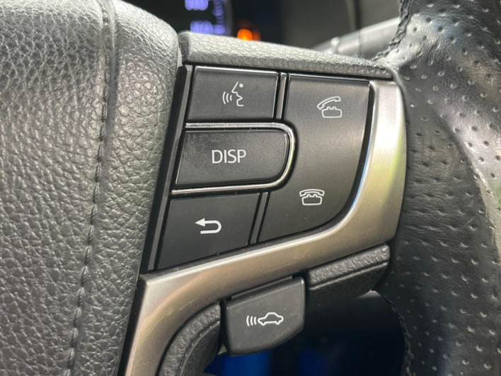 2013 Toyota Crown DBA-GRS211 (UW-6a320ff49b7ff)[26]