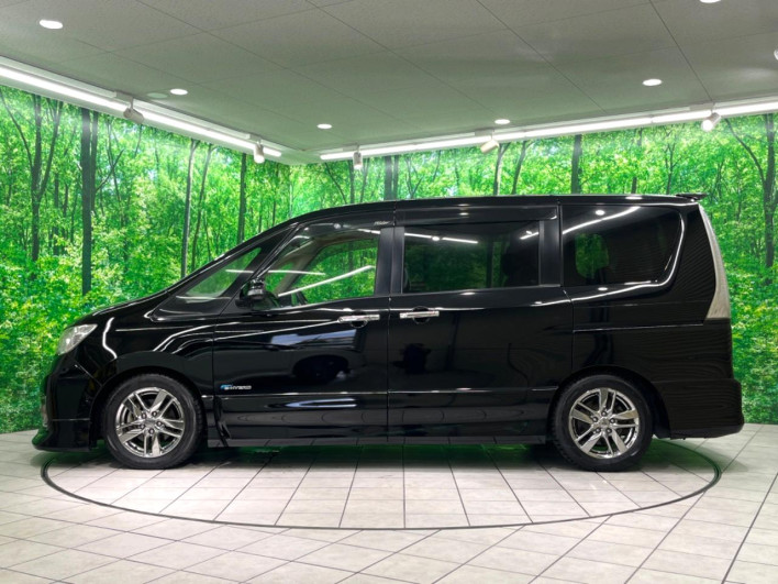 2013 Nissan Serena DAA-HC26 (UW-6a321004e12ec)[6]