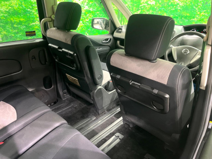 2013 Nissan Serena DAA-HC26 (UW-6a321004e12ec)[17]